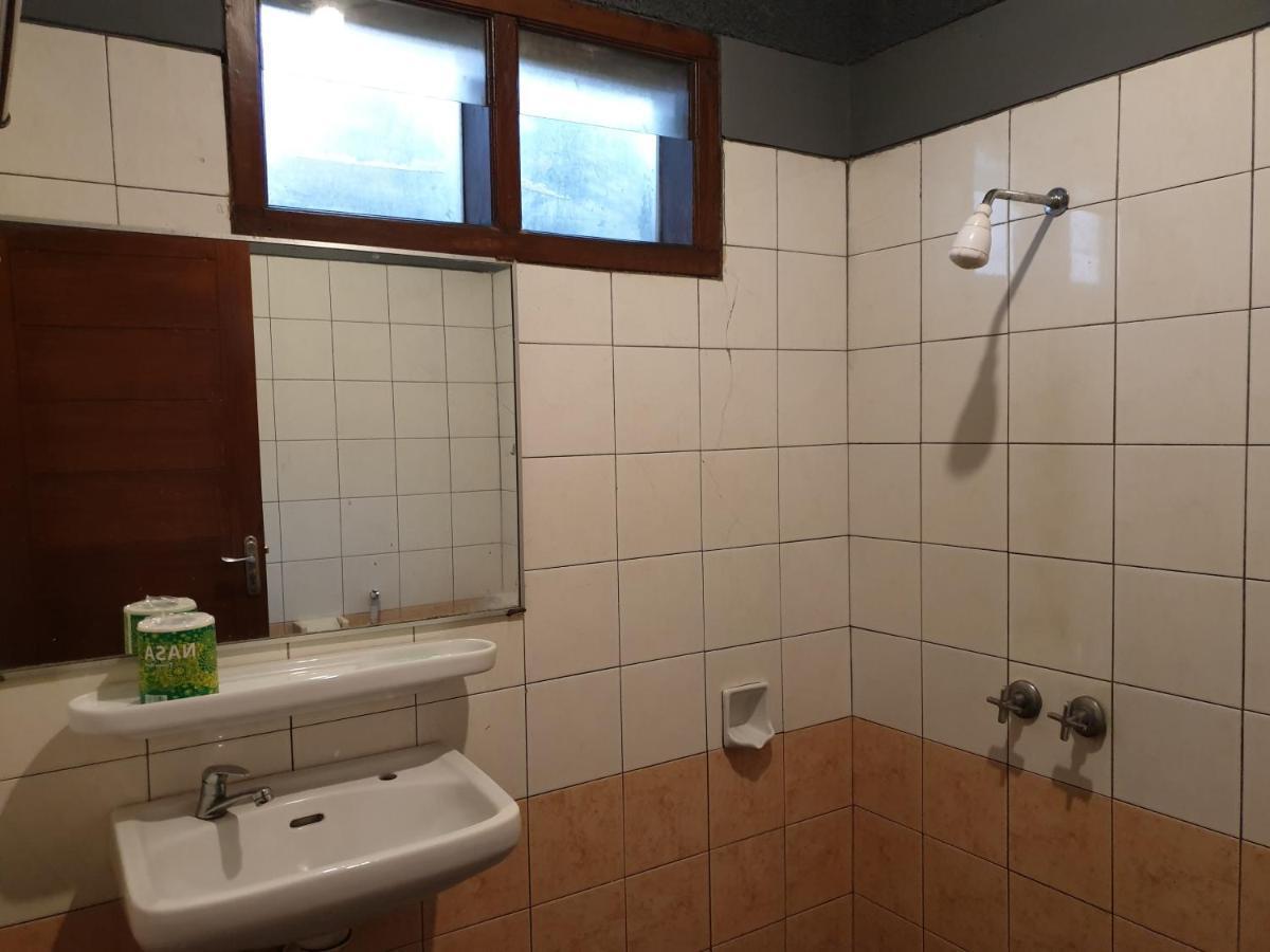 Yehezkiel Hotel Lembang Mitra Reddoorz Luaran gambar
