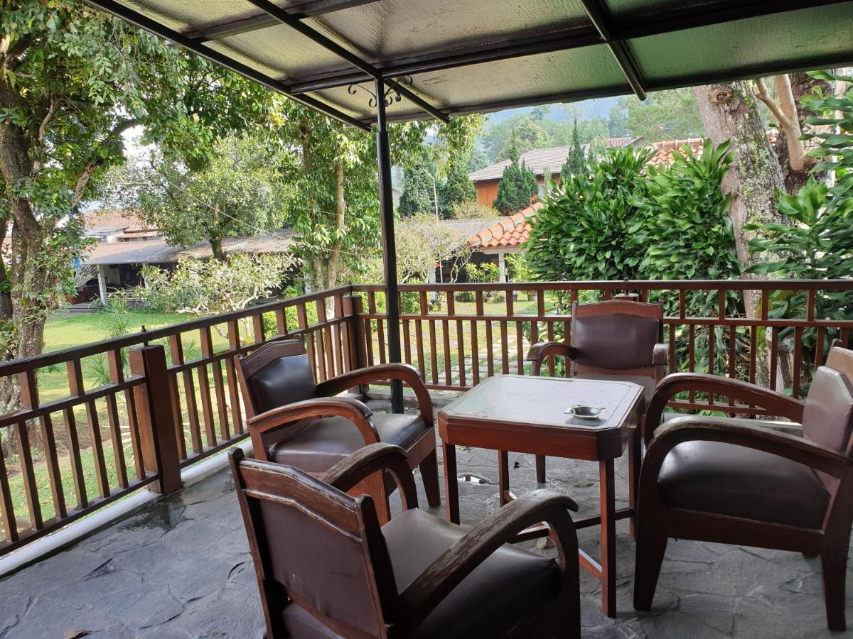 Yehezkiel Hotel Lembang Mitra Reddoorz Luaran gambar